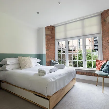 No 18 The Waterline Riverside Apartment