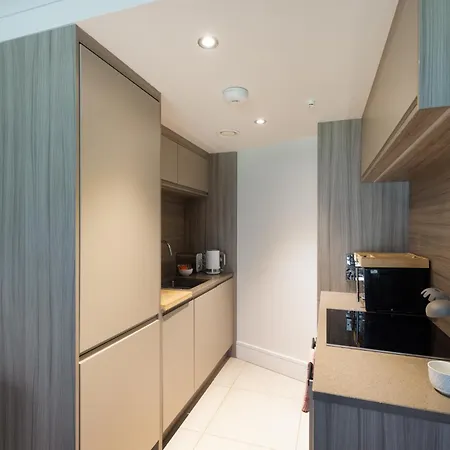 No 18 The Waterline Riverside Apartament *